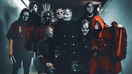 Slipknot-We-Are-Not-Your-Kind-tour-press-shot.jpg