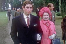 Queen-Elizabeth-Queen-Mother-01-102422-58cfa287629b4b2eb8c4186f12eff15f.jpg
