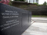 communism-victims-memorial_jo01_295576913[1].jpg