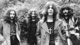 Black-Sabbath-5 (1).gif