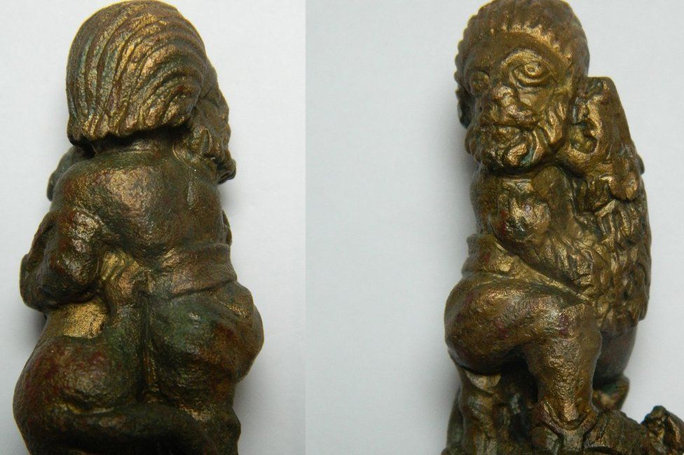 bronze handles top detail